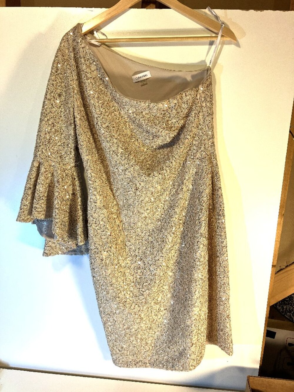 CALVIN KLEIN Beige Lace/Sequined One-Shoulder Dress.  Size 12